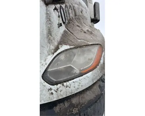 International LT625 Headlamp Assembly