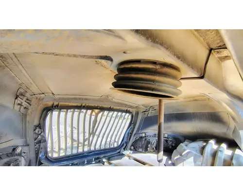 International LT625 Hood