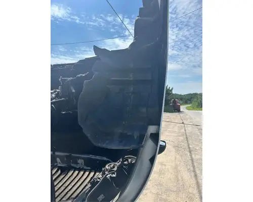 International LT625 Hood