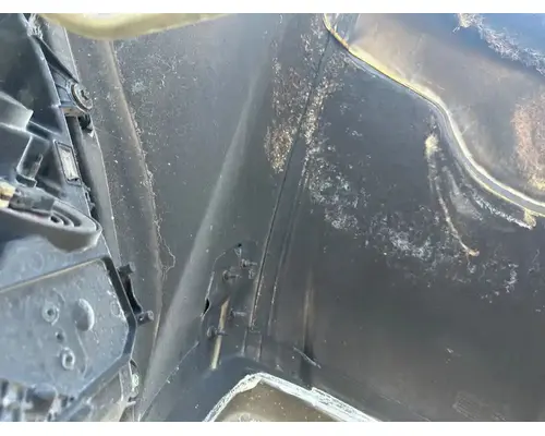 International LT625 Hood