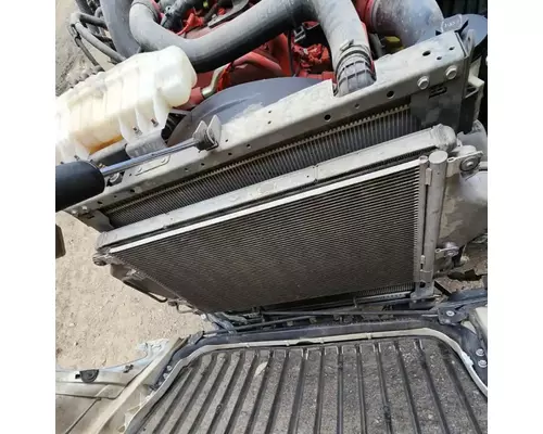 International LT625 Intercooler