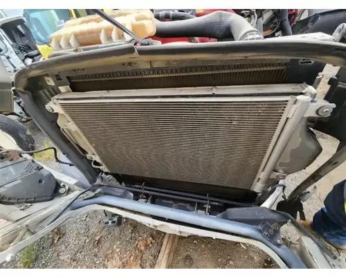 International LT625 Intercooler