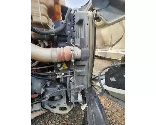 International LT625 Intercooler