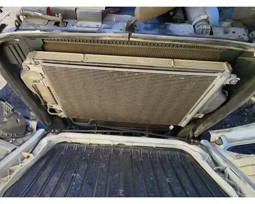 International LT625 Intercooler