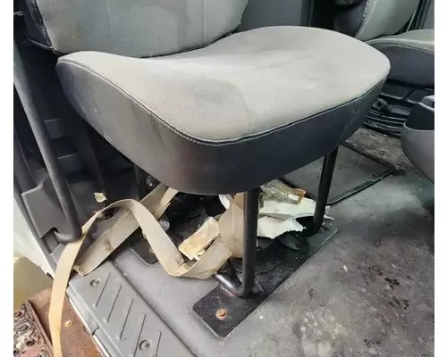 International LT625 Seat, Front