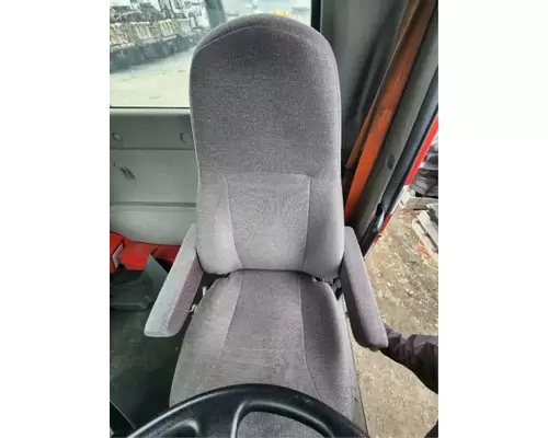 International LT625 Seat, Front