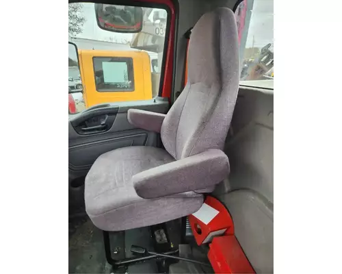 International LT625 Seat, Front