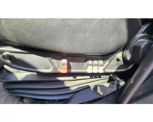 International LT625 Seat, Front