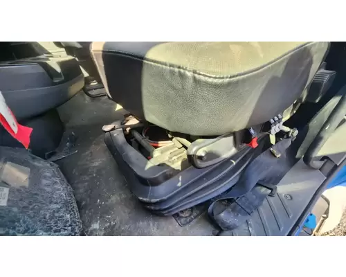 International LT625 Seat, Front