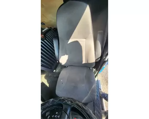 International LT625 Seat, Front