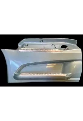 International LT625 Side Fairing