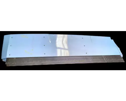International LT625 Sleeper Fairing