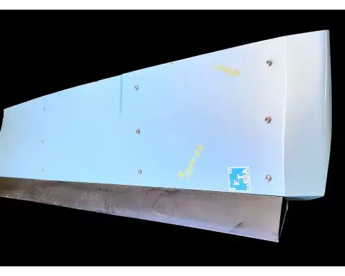 International LT625 Sleeper Fairing