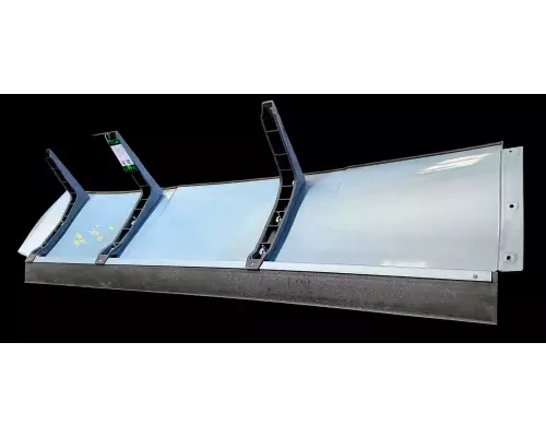 International LT625 Sleeper Fairing