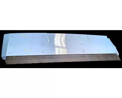 International LT625 Sleeper Fairing