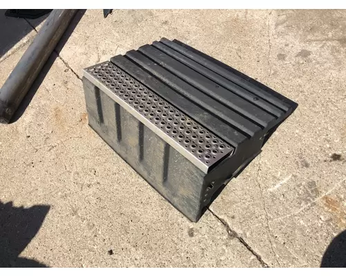 International LT Battery Box Cover