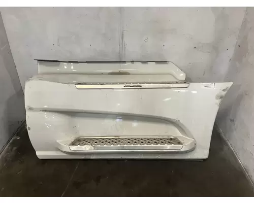 International LT Fairing (Side)