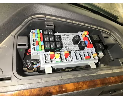 International LT Fuse Box