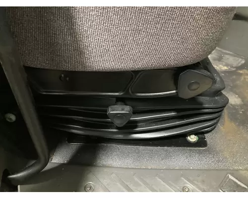 International LT Seat (non-Suspension)