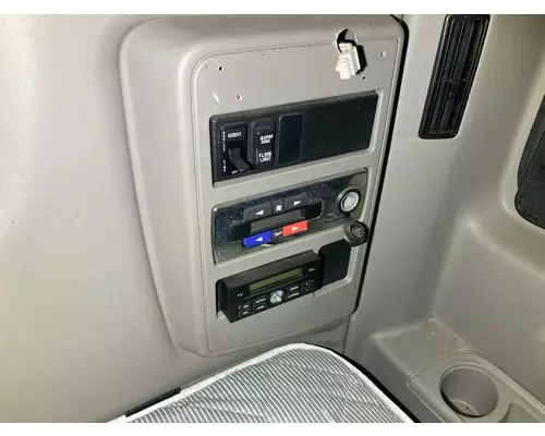 International LT Sleeper Controls