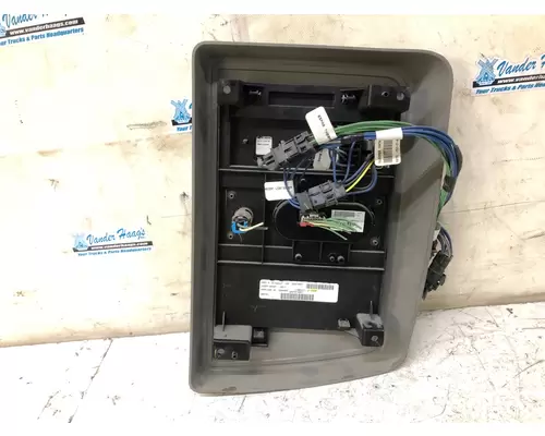 International LT Sleeper Controls