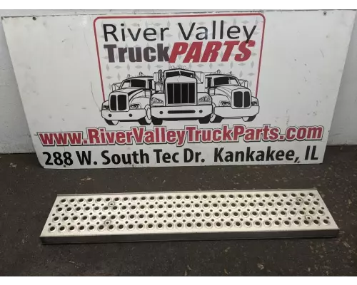 Step International LA617 River Valley Truck Parts