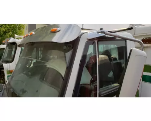 Cab INTERNATIONAL LF627 High Mountain Horsepower