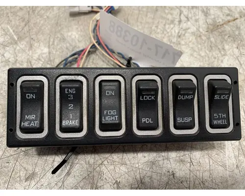 Dash / Console Switch INTERNATIONAL Lonestar Frontier Truck Parts