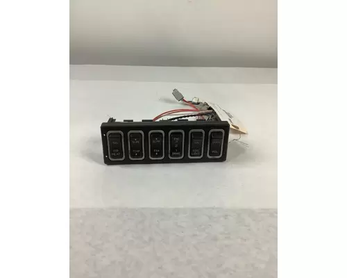 Dash / Console Switch INTERNATIONAL LONESTAR Hagerman Inc.