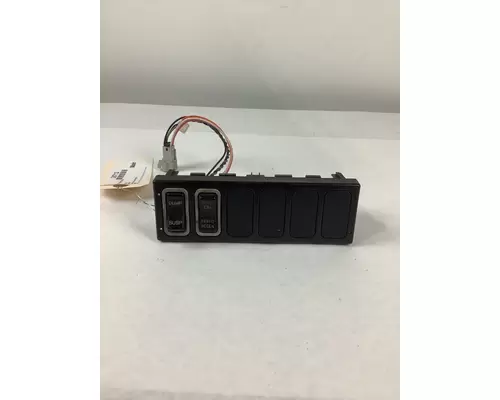 Dash / Console Switch INTERNATIONAL LONESTAR Hagerman Inc.