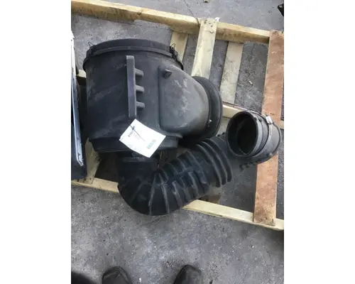 Air Cleaner INTERNATIONAL LT625 K &amp; R Truck Sales, Inc.