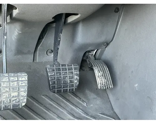 Brake / Clutch Pedal Box INTERNATIONAL LT625 Geco - Fresno