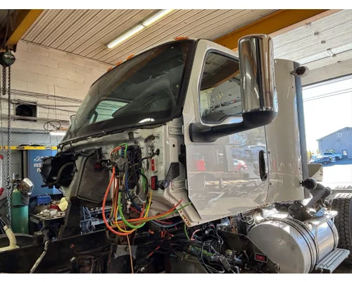 Cab INTERNATIONAL LT625 Les Camions Gilbert