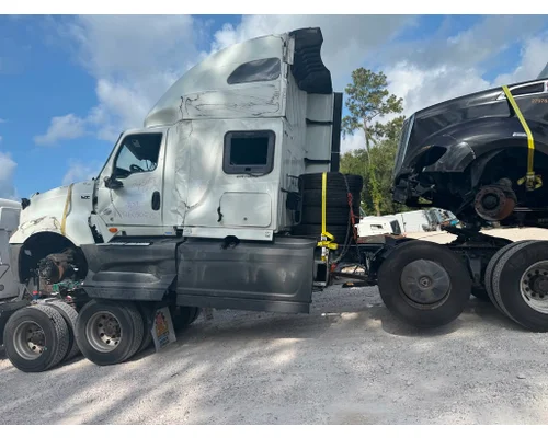Cab INTERNATIONAL LT625 CRJ Heavy Trucks and Parts