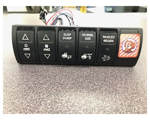 Dash / Console Switch INTERNATIONAL LT625 Stateline Truck Parts And Recycling Inc
