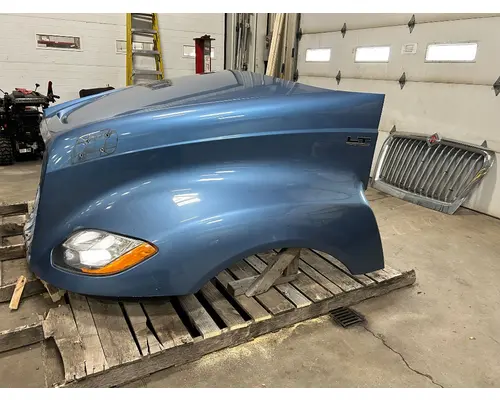 Hood INTERNATIONAL LT625 K &amp; R Truck Sales, Inc.