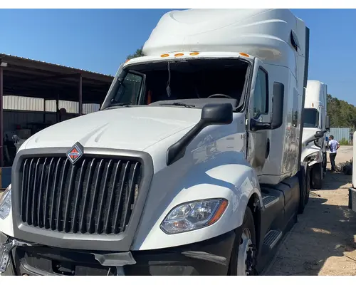 Hood INTERNATIONAL LT625 Crj Heavy Trucks And Parts