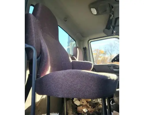 Seat, Front International LT625 Complete Recycling Group LLC