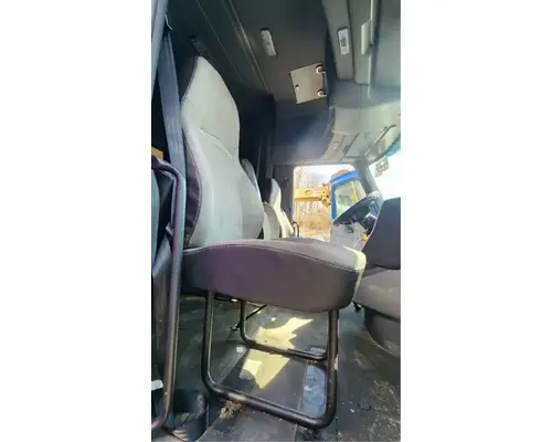 Seat, Front International LT625 Complete Recycling Group LLC