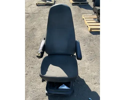 Seat, Front INTERNATIONAL LT625 Geco - Fresno