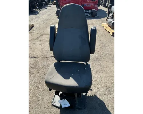 Seat, Front INTERNATIONAL LT625 Geco - Fresno