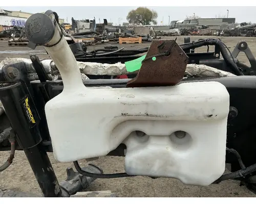 Windshield Washer Reservoir INTERNATIONAL LT625 Geco - Fresno