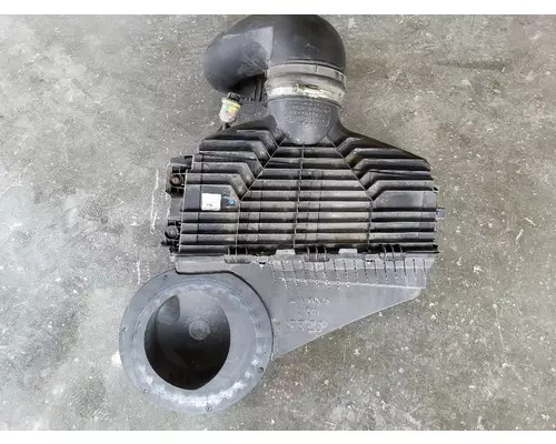 Air Cleaner INTERNATIONAL LT LKQ Thompson Motors - Wykoff