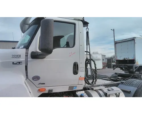 Cab INTERNATIONAL LT LKQ Heavy Truck - Goodys