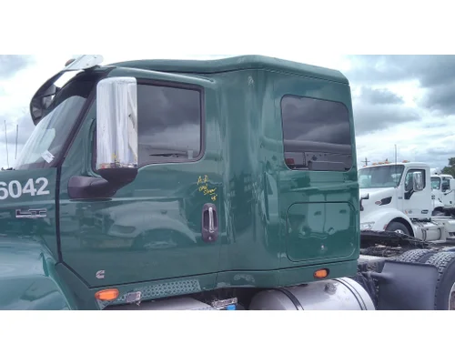 Cab INTERNATIONAL LT LKQ Heavy Truck - Goodys