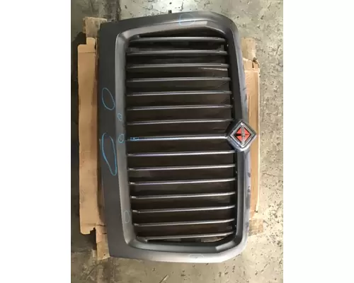 Grille INTERNATIONAL LT Marshfield Transportation Products