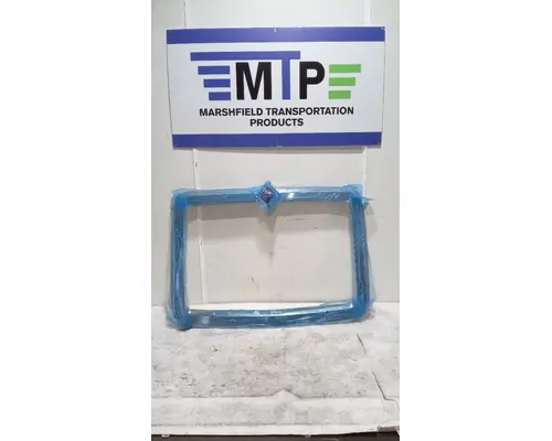 Grille INTERNATIONAL LT Marshfield Transportation Products