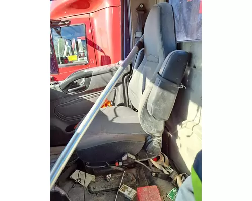 Seat, Front INTERNATIONAL LT LKQ Evans Heavy Truck Parts