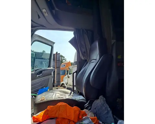 Seat, Front INTERNATIONAL LT LKQ Evans Heavy Truck Parts