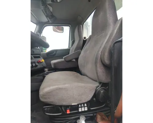 Seat, Front INTERNATIONAL LT LKQ Evans Heavy Truck Parts